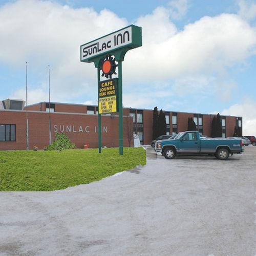 Sunlac Inn Lakota Bagian luar foto
