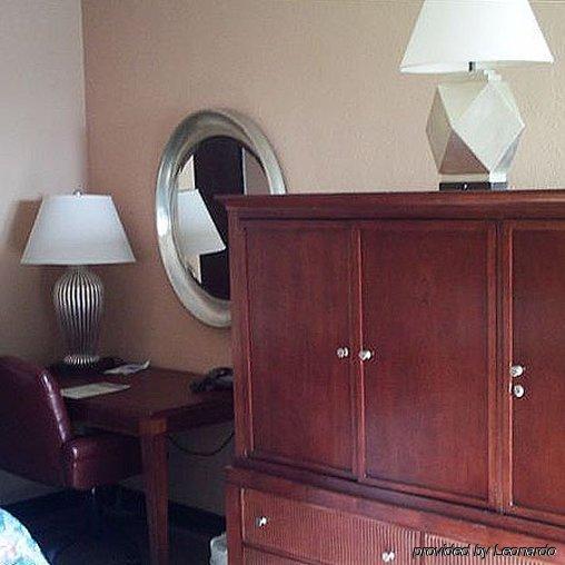 Sunlac Inn Lakota Ruang foto