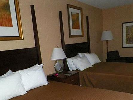 Sunlac Inn Lakota Bagian luar foto