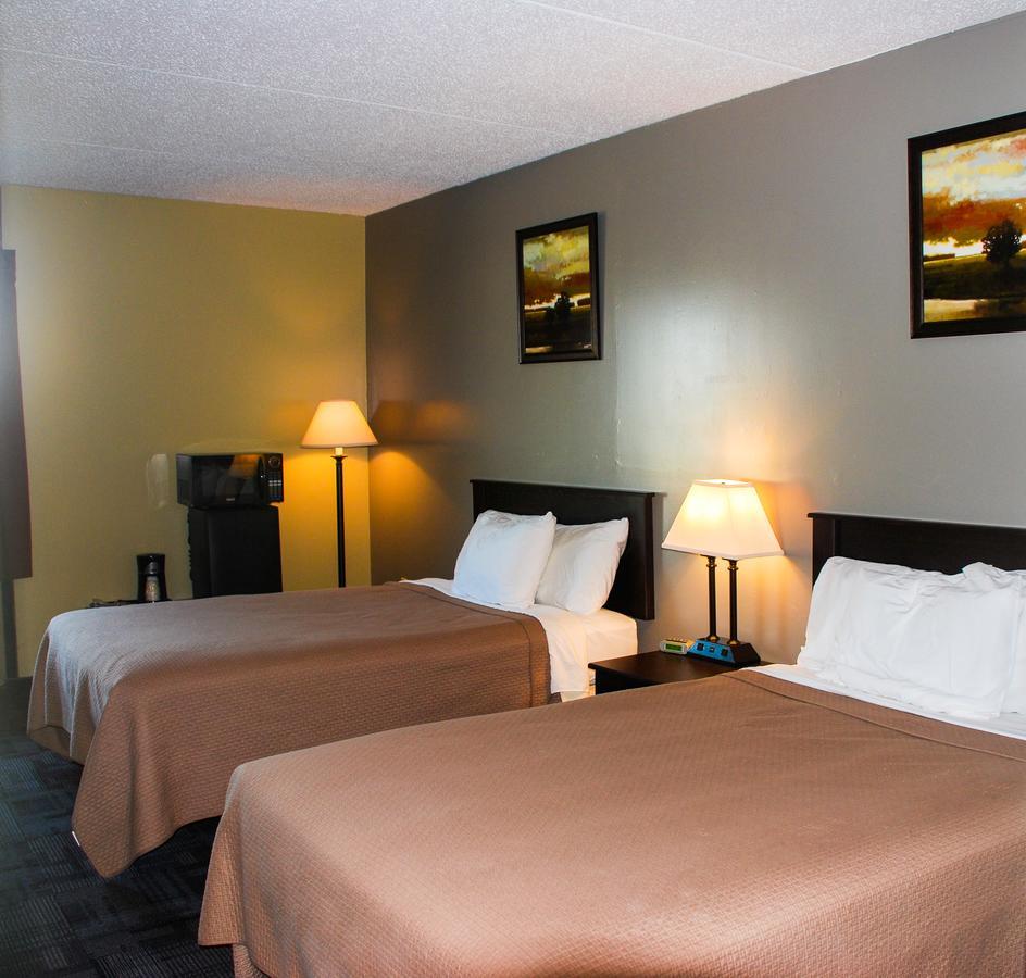 Sunlac Inn Lakota Bagian luar foto